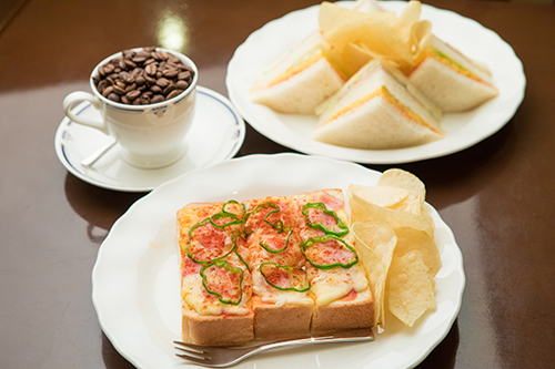 カフェ　シュール